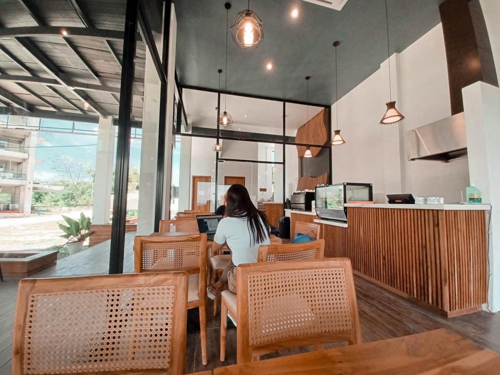 Qm Diving Resort Basdiot エクステリア 写真